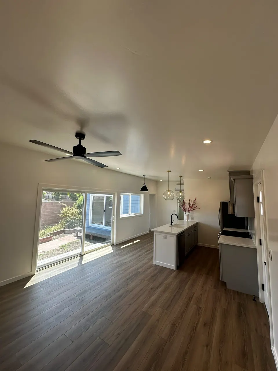 Nine Forty-Five Trio gallery photo 2